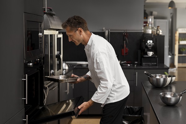 La casa degli chef: elettrodomestici indispensabili per cucinare come un professionista